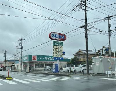 徒歩圏には様々なお店が有り便利です