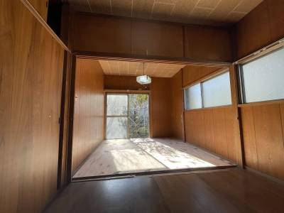 六畳洋室（南側）