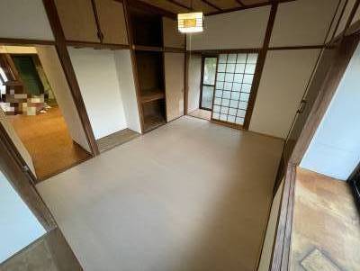 和室を洋室化した部屋。収納バッチリ。