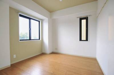 5.3帖洋室。日当たり良好です♪