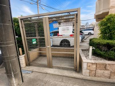 敷地内ゴミ置き場整備済でゴミ出しが便利です。
