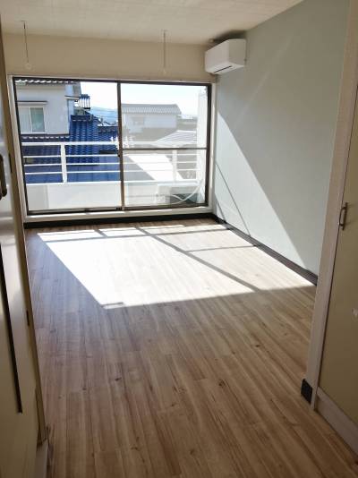 室内で洗濯物干しができるホスクリーン付