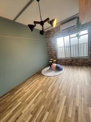 緑とレンガが落ち着きます。ここでのコーヒーは格別ですね☕︎