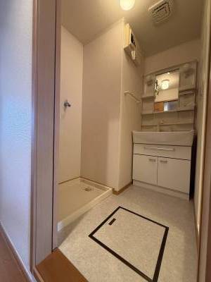 水回りがまとまっていて使いやすい便利な洗面スペースです！