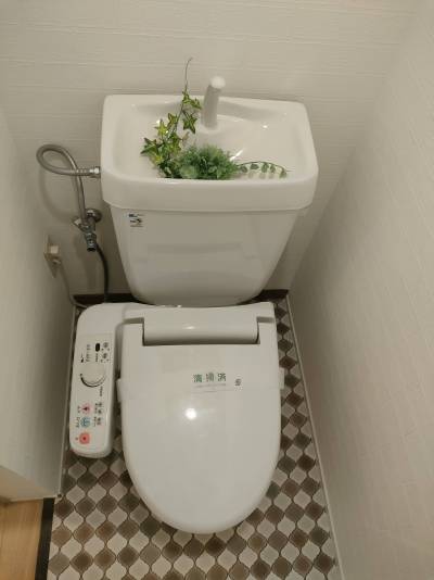 トイレはウォシュレット付き