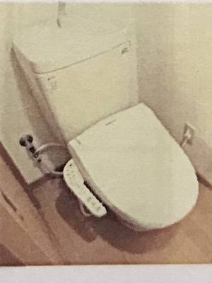 シャワー付きトイレ