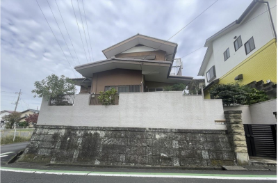 目の前公園の角の立地