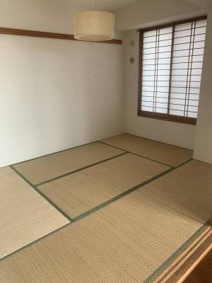 和室で、ゴロゴロ〜