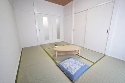 和室、ドアを交換し、木部を白色に塗装しました