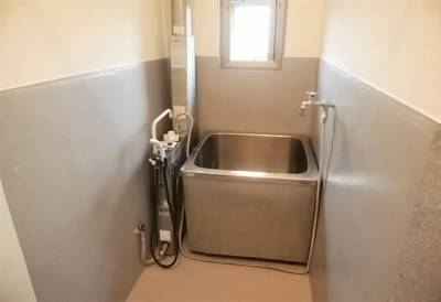 BATHROOM
壁床防水工事済。清潔感があります