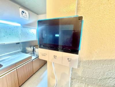 新品モニター付きインターホンを設置しました。