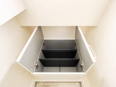 シューズボックス