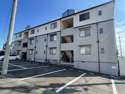 3階建ての眺めの良い物件