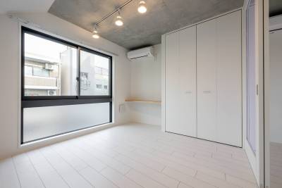 ３枚窓が開放的で明るい空間を演出します！