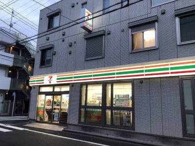 セブンイレブン
徒歩1分