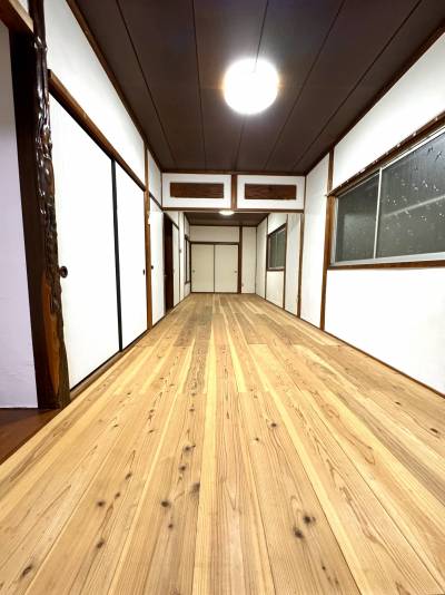 体に優しい漆喰壁&amp;杉板無垢材リフォーム