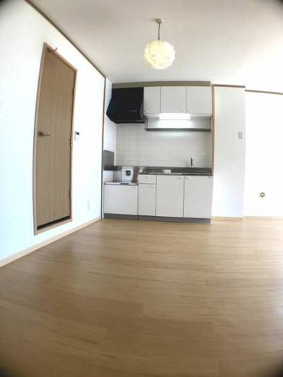 おしゃれな照明付きの広～いリビングダイニングキッチン！