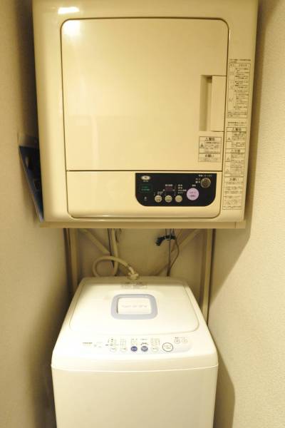 共用の洗濯機と乾燥機