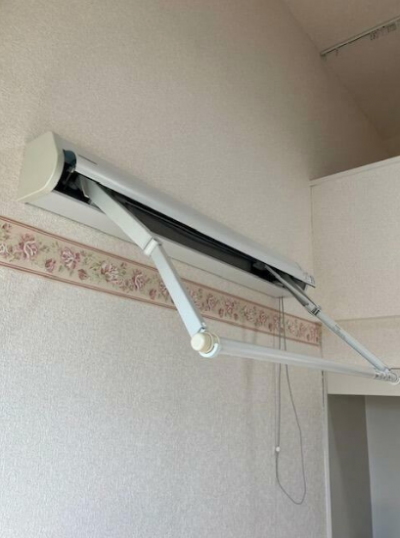 室内にハンガーラックもあります