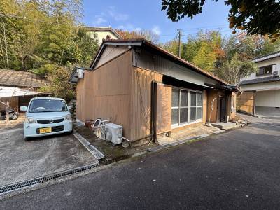 駐車場一台無料❗️