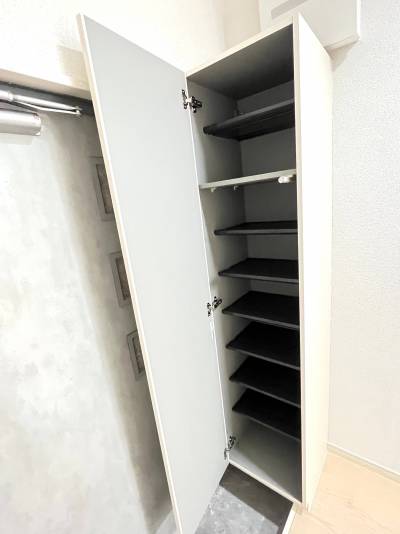 玄関側シューズボックス