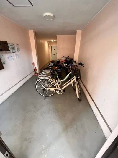 自転車置き場（屋内）