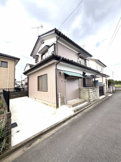 外壁塗装済みでキレイです！