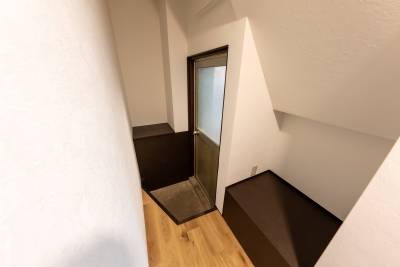 室内ガレージ入口