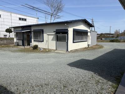 宿舎家屋　改装中
独身寮、社宅等でお使いください