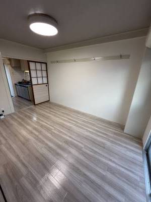 白基調のオシャレな内装