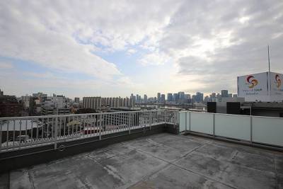 最上階9階の広々ルーフバルコニー付きのお部屋です。