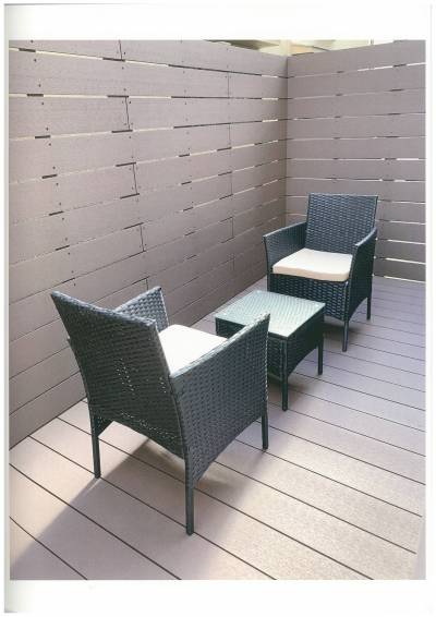 開放感あるテラスで癒やしのカフェタイム！