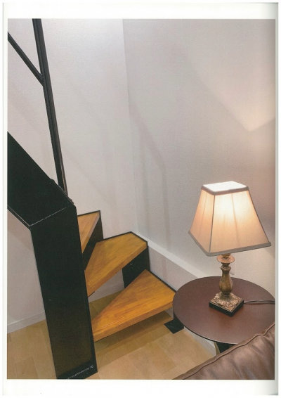 間接照明により夜間の足元も安心