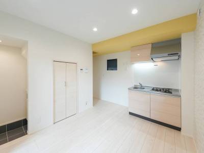 システムキッチン2口コンロ、蛇口がシングルレバーで片手操作