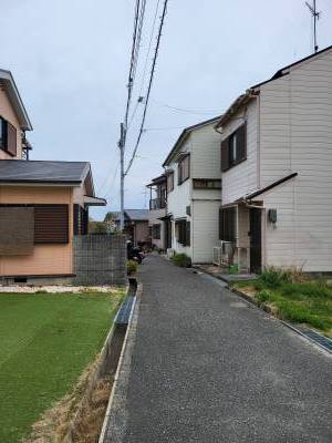 近隣は閑静な住宅街。