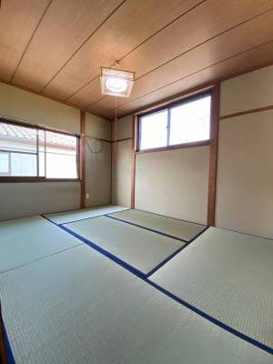 ２Ｆの和室です。畳も表替え済みです！収納もタップリ！