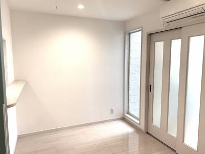 【明るいリビング】