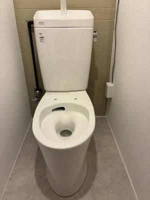 トイレ新品、便座は相談して決めます
