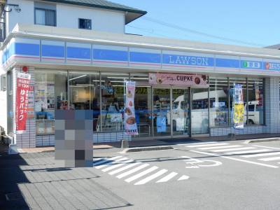 至近のコンビニあり、便利な生活