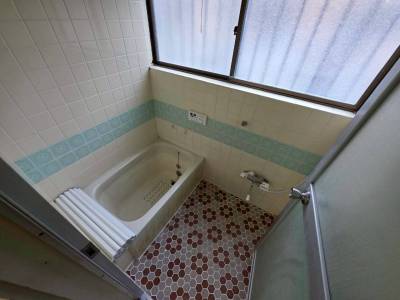 お風呂は追い炊き付き！