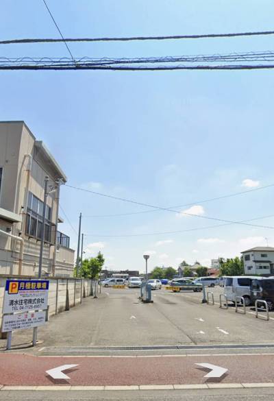 徒歩30秒月極駐車場あり