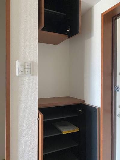 たくさんの靴が収納可能の靴箱付きです。