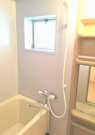 窓付バスも独立！サーモシャワー＝NEW♪
