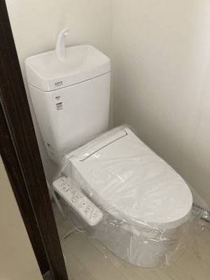 ウォシュレット付き節水トイレです