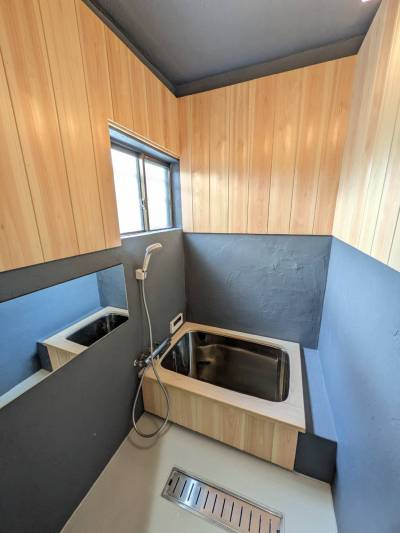 賃貸では珍しい【檜風呂】。1日の疲れを癒せます