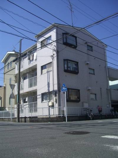 総タイル張りのＲＣマンション。