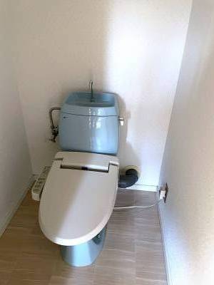 INAX ShowerToilte