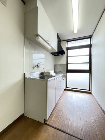 キッチン：ゆったり料理できる空間を確保！