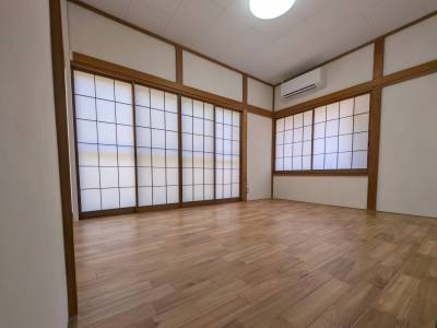 ＬＤＫに新品エアコン設置済
障子はご要望次第で撤去可能