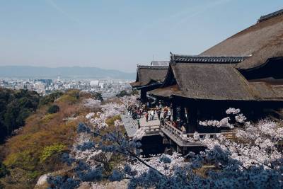 坂を上れば清水寺
